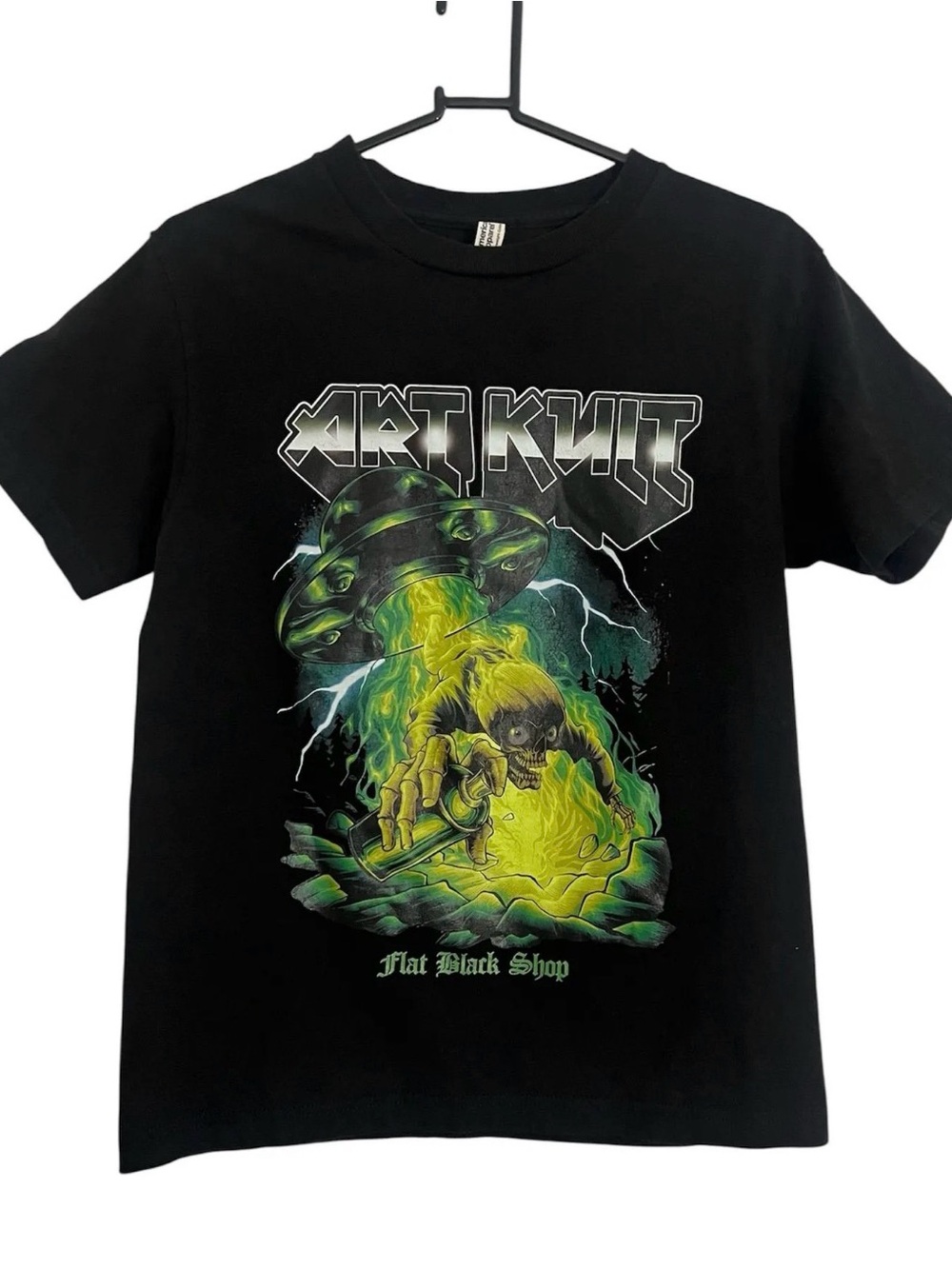 5 BEETLEJUICE SHORT SLEEVE HORROR TEE- LARGE
